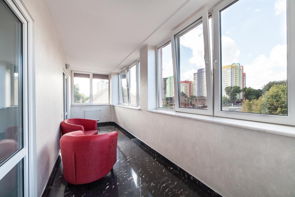 Home Comfort Livoberezhna IEC Kiev Exterior foto