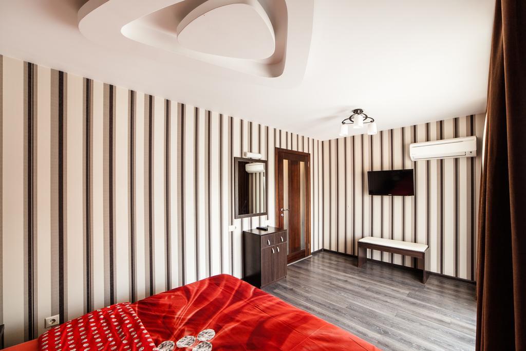 Home Comfort Livoberezhna IEC Kiev Exterior foto