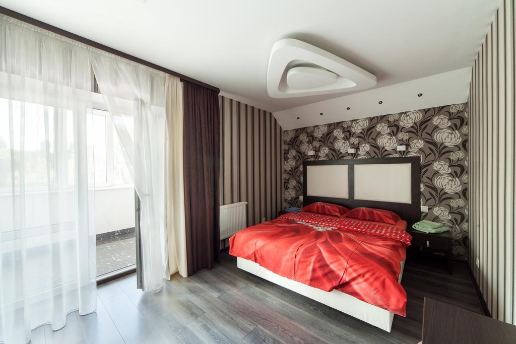 Home Comfort Livoberezhna IEC Kiev Exterior foto
